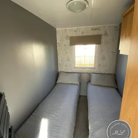 Promenade 566, Direct Beach Access, Close To Fantasy Island, Wifi, Pet Friendly - Meadow Lakes Caravan & Lodge Hire Skegness Exterior photo