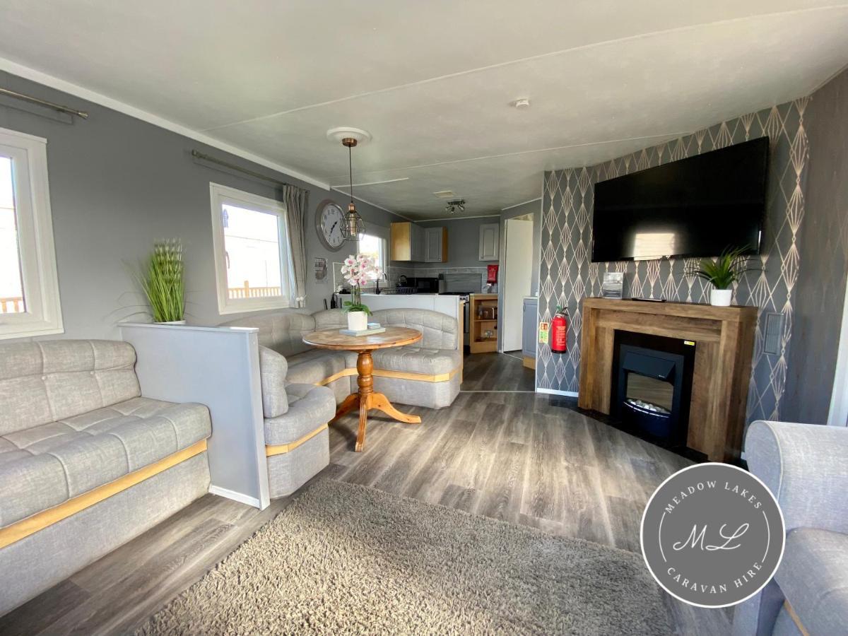 Holiday home Promenade 566, Direct Access, Close To Fantasy Island, Wifi, Pet Friendly - Meadow Lakes Caravan & Hire Skegness
