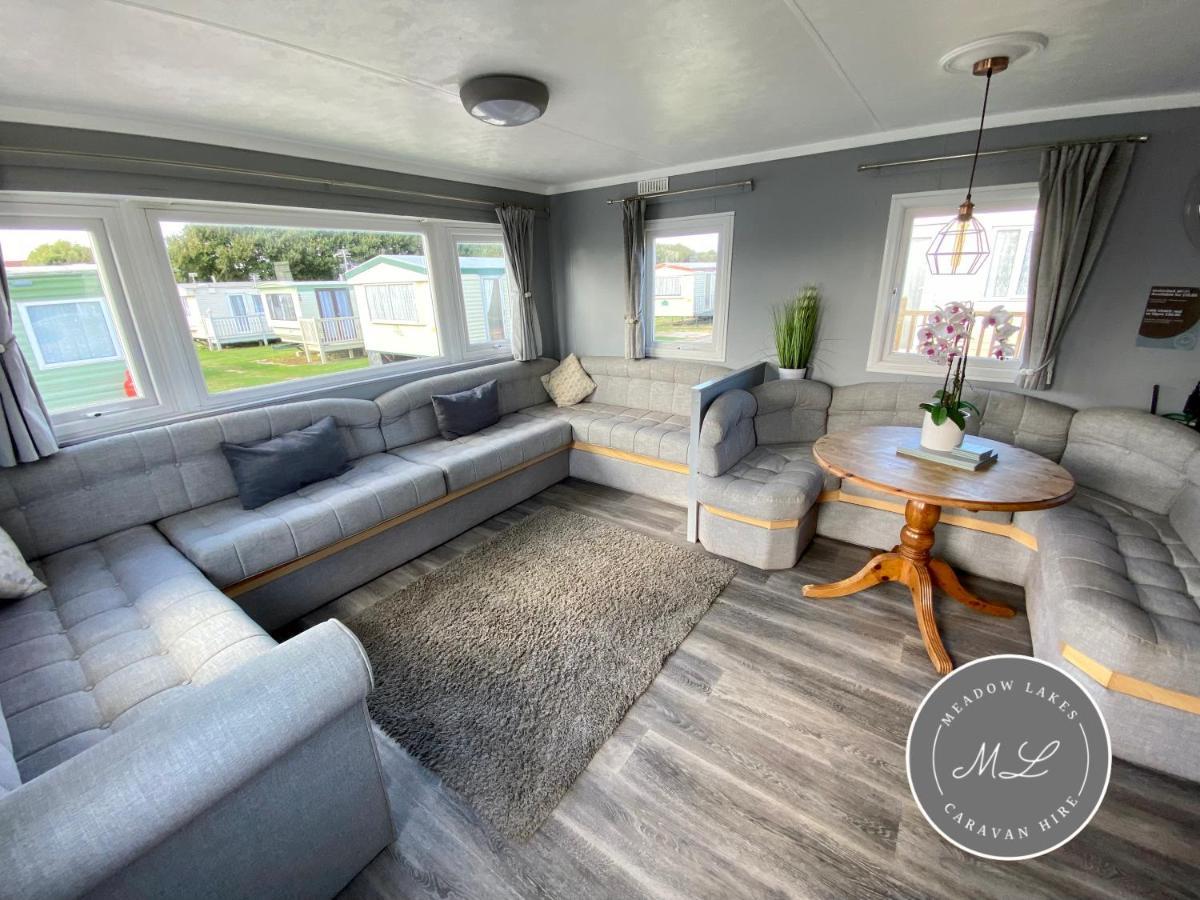 Holiday home Promenade 566, Direct Access, Close To Fantasy Island, Wifi, Pet Friendly - Meadow Lakes Caravan & Hire